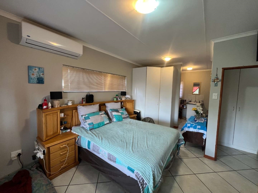 2 Bedroom Property for Sale in Olyfvenhoudtsdrift Northern Cape